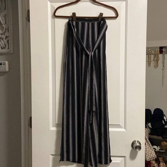 Black flowing women dress pant side slit tie front with top 2 pc set - Picture 1 of 10